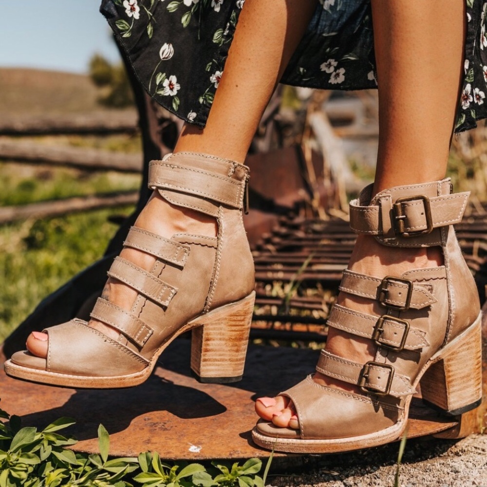 IN SEARCH OF Freebird Bianca 6 (this colr or Blk).